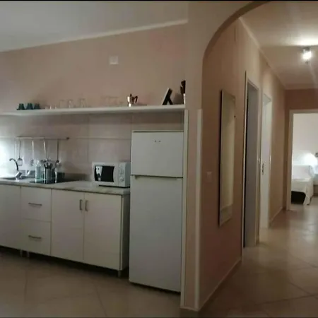 Marina Di Ascea 1 *